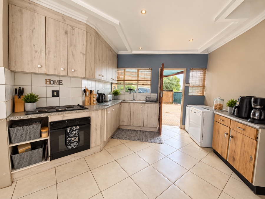 3 Bedroom Property for Sale in Uitsig Free State